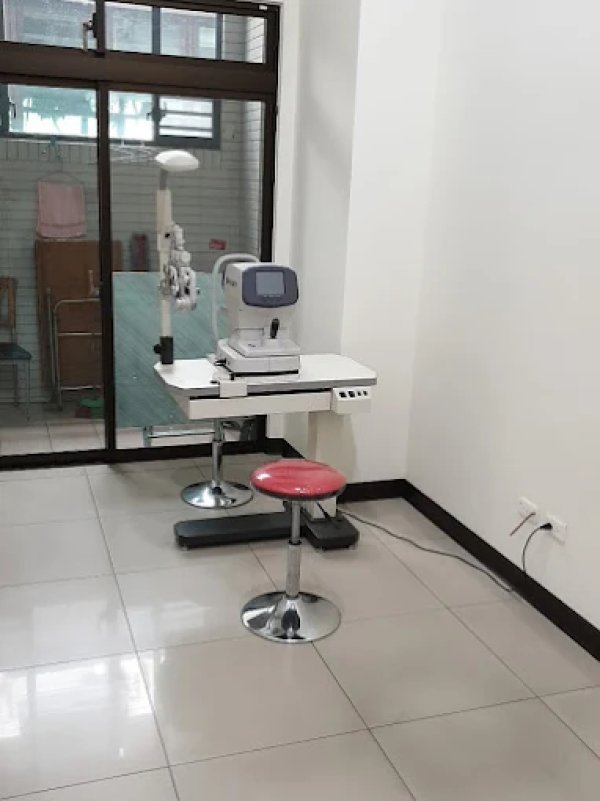 相簿：豪眼利眼鏡行