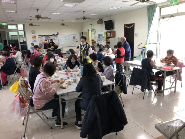 青銀共融~金元寶活動~包個金元寶歡喜迎兔年!!