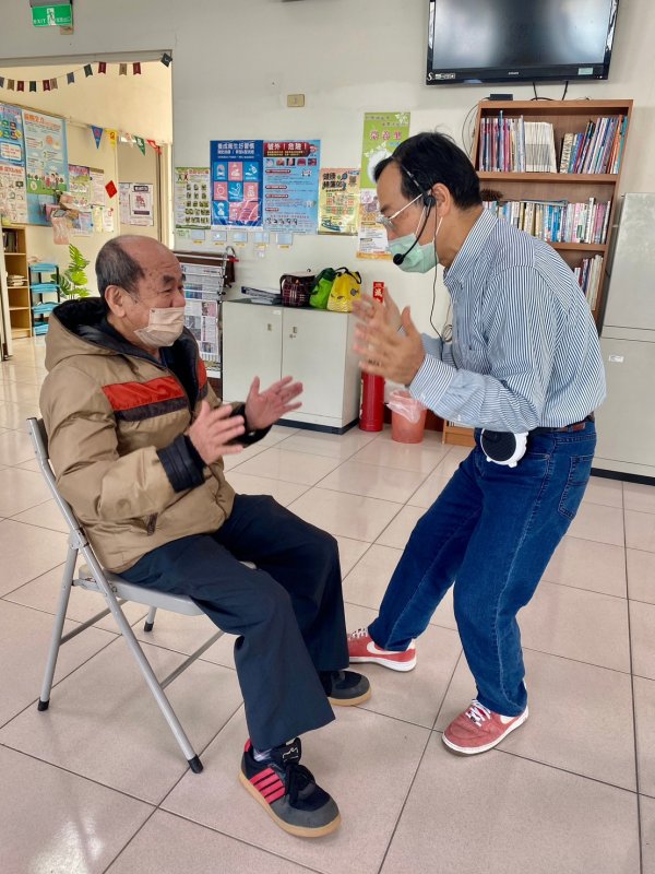 崇善里日常-星期四快樂學日文暨講座與長者共餐活動!!