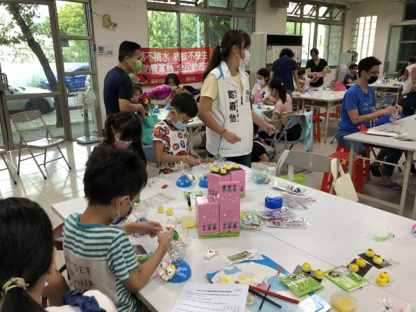 9月3日-崇善里親子青銀家庭日手作黏土同樂會