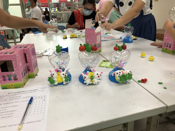 9月3日-崇善里親子青銀家庭日手作黏土同樂會