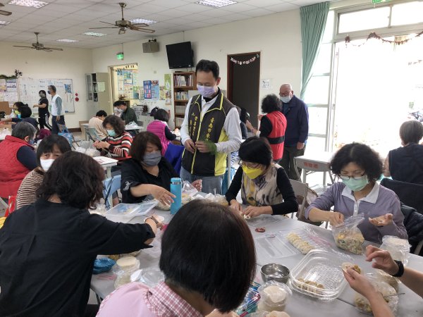 青銀共融~金元寶活動~包個金元寶歡喜迎兔年!!