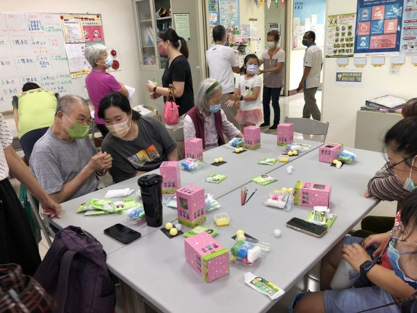 9月3日-崇善里親子青銀家庭日手作黏土同樂會