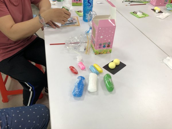 9月3日-崇善里親子青銀家庭日手作黏土同樂會