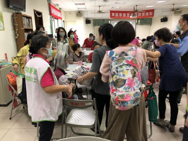 9月3日-崇善里親子青銀家庭日手作黏土同樂會