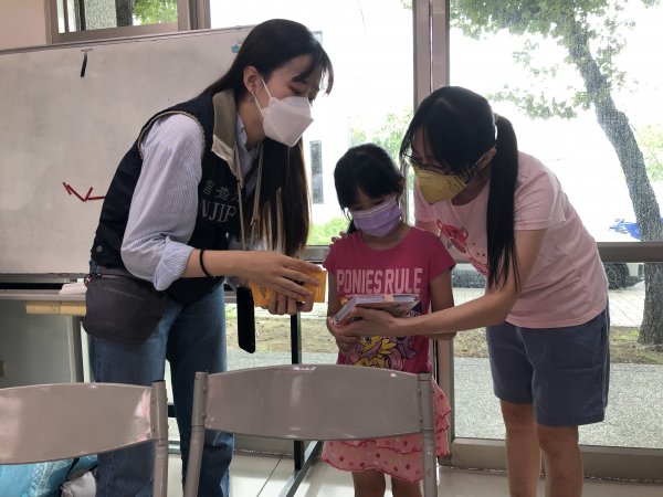 9月3日-崇善里親子青銀家庭日手作黏土同樂會