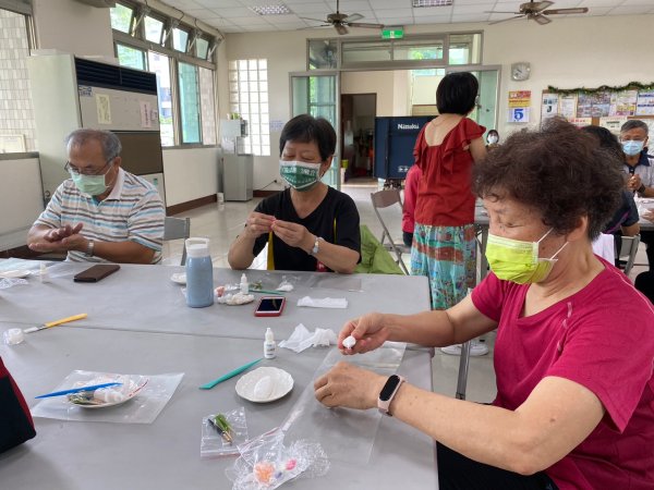 相簿：崇善里活動中心慶端午-手作黏土課程