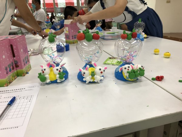 9月3日-崇善里親子青銀家庭日手作黏土同樂會