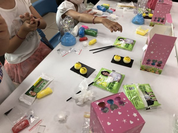 9月3日-崇善里親子青銀家庭日手作黏土同樂會
