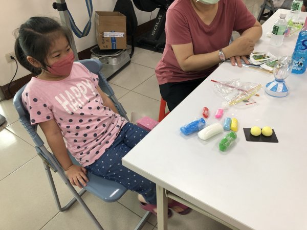 9月3日-崇善里親子青銀家庭日手作黏土同樂會