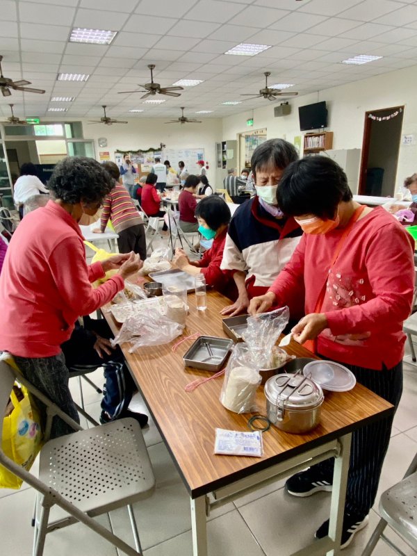 青銀共融~金元寶活動~包個金元寶歡喜迎兔年!!