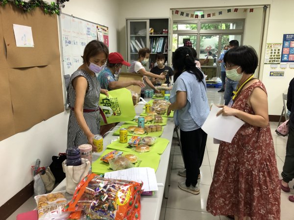 9月3日-崇善里親子青銀家庭日手作黏土同樂會