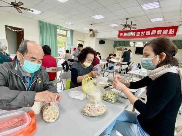 青銀共融~金元寶活動~包個金元寶歡喜迎兔年!!