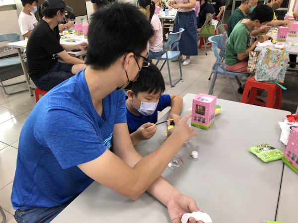 9月3日-崇善里親子青銀家庭日手作黏土同樂會
