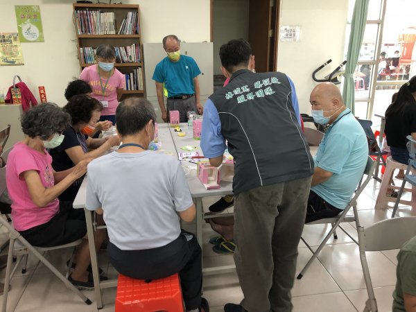 9月3日-崇善里親子青銀家庭日手作黏土同樂會