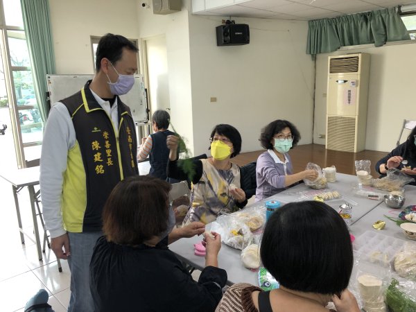 青銀共融~金元寶活動~包個金元寶歡喜迎兔年!!