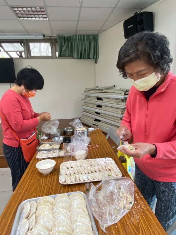 青銀共融~金元寶活動~包個金元寶歡喜迎兔年!!