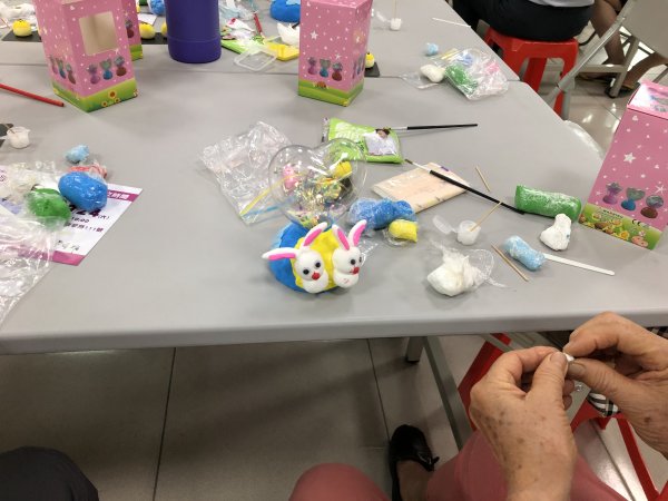 9月3日-崇善里親子青銀家庭日手作黏土同樂會