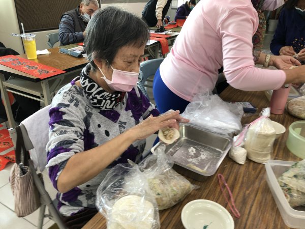 青銀共融~金元寶活動~包個金元寶歡喜迎兔年!!