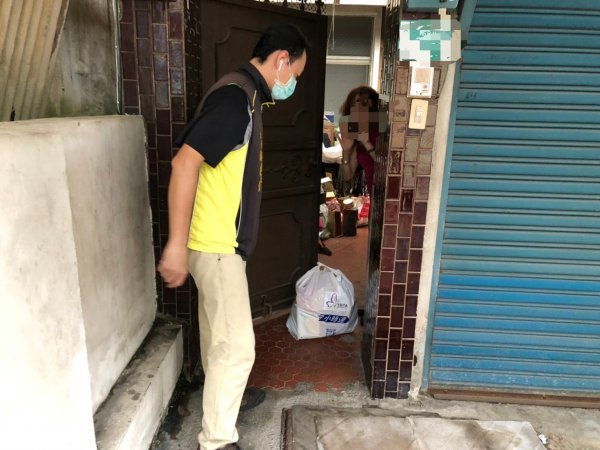 愛心物資再一波！感謝台灣美發展交流協會贈送物資給予里內獨居長者與中低收民