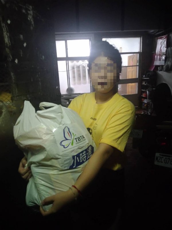 愛心物資再一波！感謝台灣美發展交流協會贈送物資給予里內獨居長者與中低收民