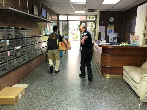愛心物資再一波！感謝台灣美發展交流協會贈送物資給予里內獨居長者與中低收民