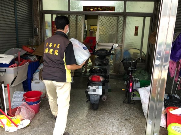 愛心物資再一波！感謝台灣美發展交流協會贈送物資給予里內獨居長者與中低收民