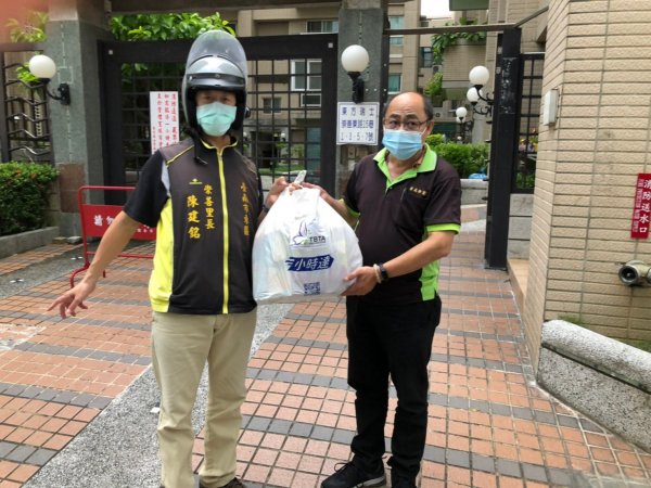愛心物資再一波！感謝台灣美發展交流協會贈送物資給予里內獨居長者與中低收民