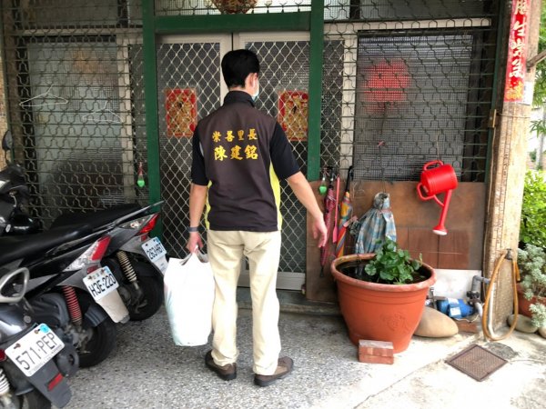 愛心物資再一波！感謝台灣美發展交流協會贈送物資給予里內獨居長者與中低收民