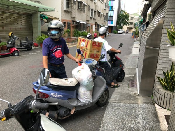 愛心物資再一波！感謝台灣美發展交流協會贈送物資給予里內獨居長者與中低收民
