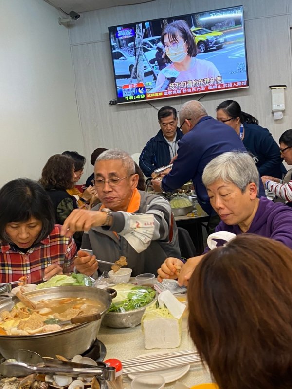 1110225崇善里志工隊新春團拜餐會暨摸彩活動