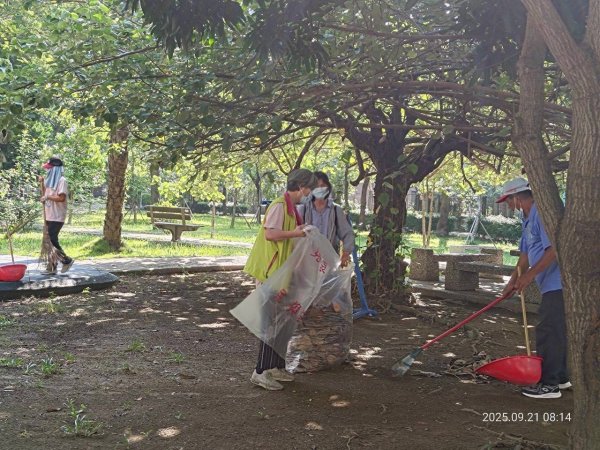 相簿：114年環保志工社區清掃活動