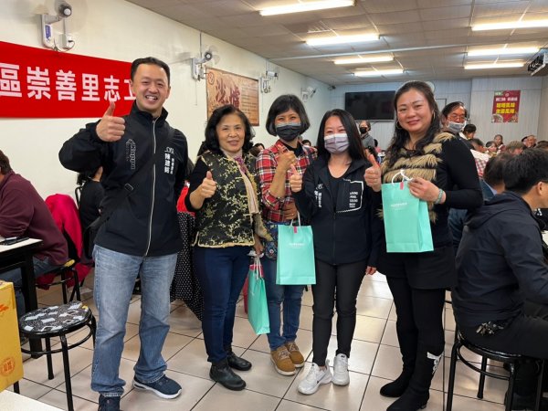 1110225崇善里志工隊新春團拜餐會暨摸彩活動
