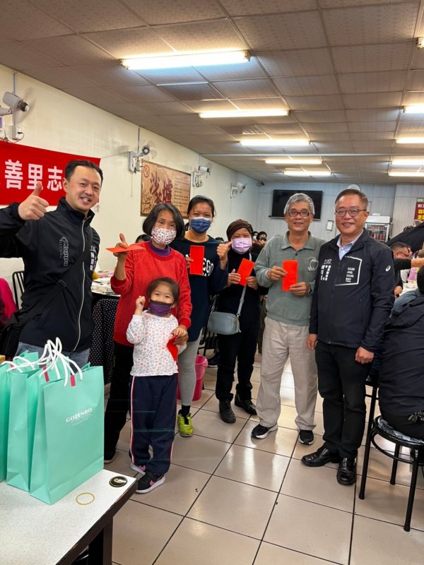 1110225崇善里志工隊新春團拜餐會暨摸彩活動