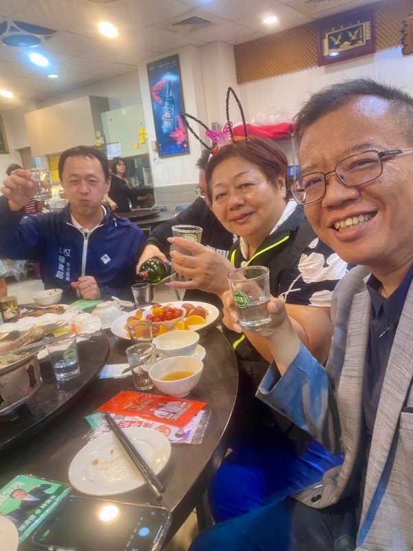 相簿：崇善關懷協會暨志工隊新春團拜餐會活動溫馨舉辦