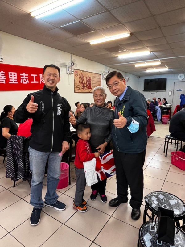 1110225崇善里志工隊新春團拜餐會暨摸彩活動