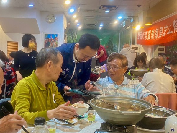 相簿：崇善關懷協會暨志工隊新春團拜餐會活動溫馨舉辦