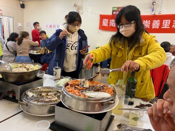 1110225崇善里志工隊新春團拜餐會暨摸彩活動