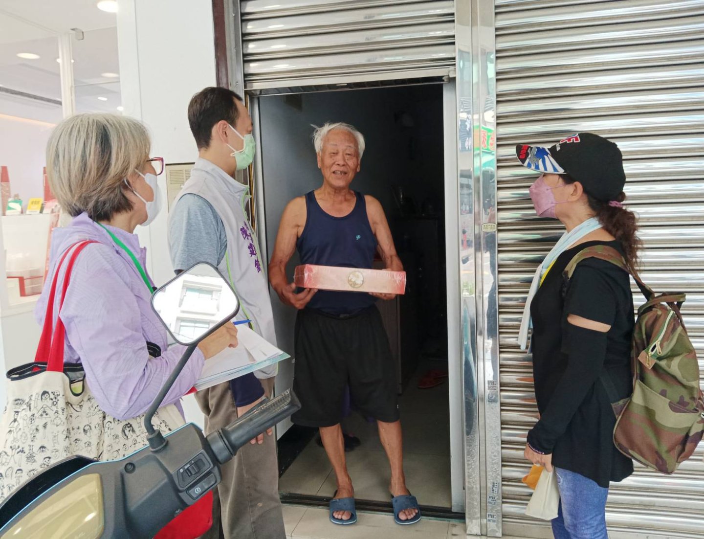 點擊圖標將開啟燈箱顯示內容:346527_0