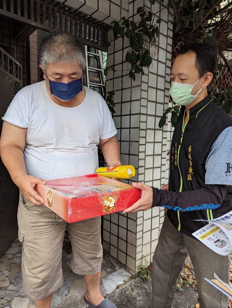 點擊圖標將開啟燈箱顯示內容:line_album_112年訪視長者圖檔_230928_1