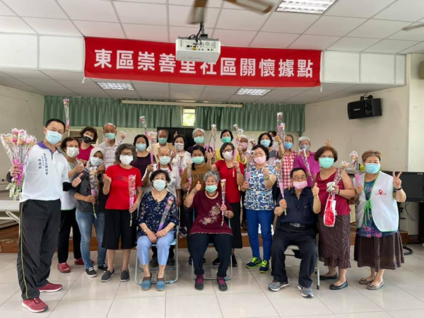 崇善里關懷據點的體適能活動影片，都在FB上,歡迎大家上去看看～!