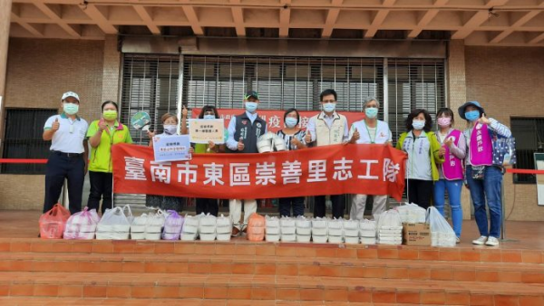 全民齊心抗疫 民代商家捐餐飲物資 學生也出力